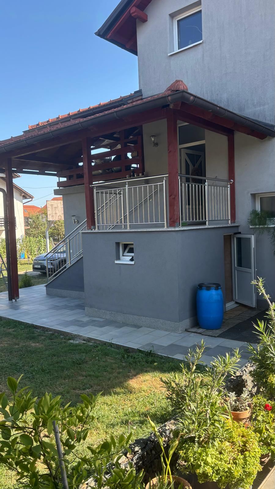 Inox ograda na terasi obiteljske kuće