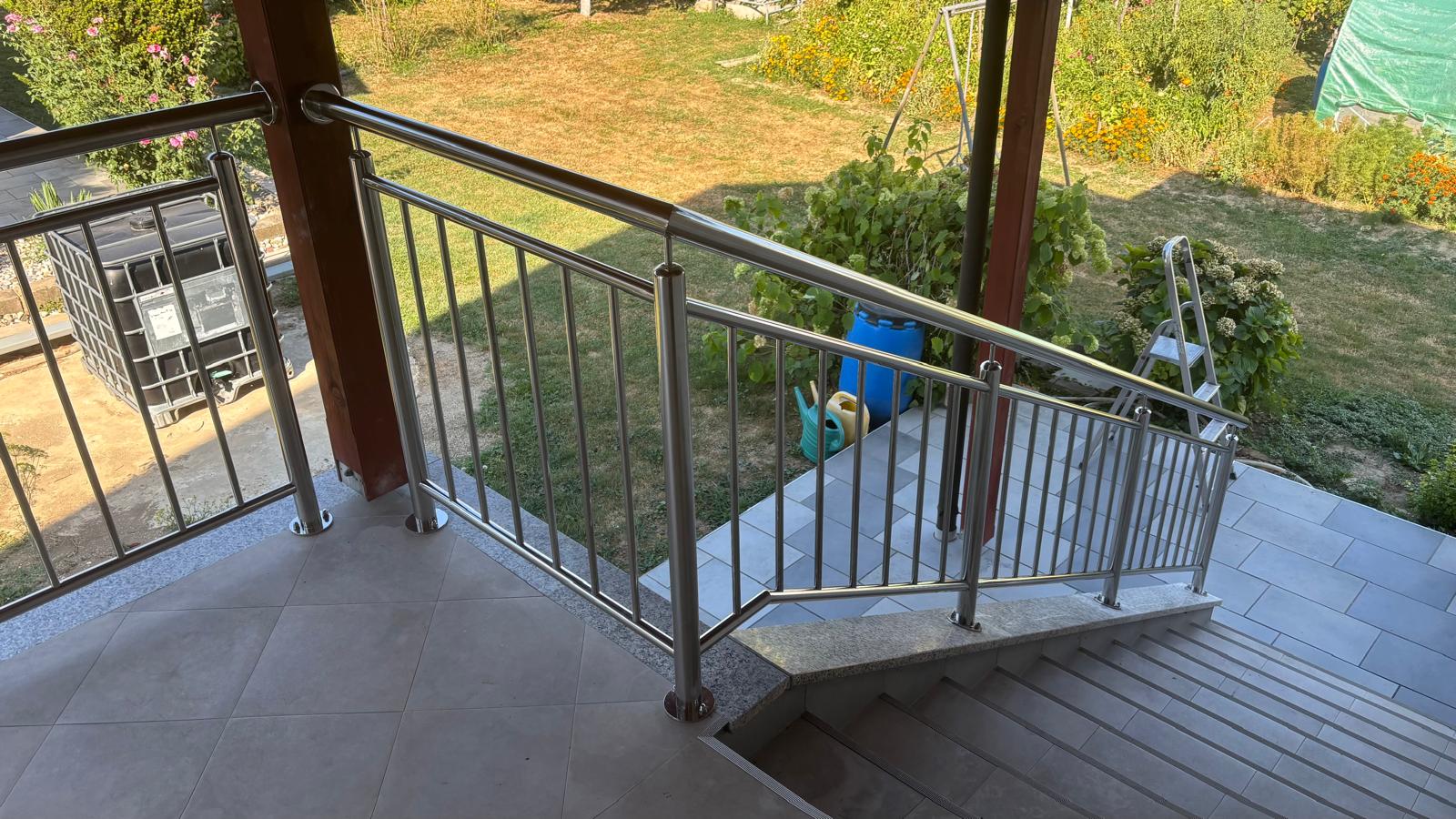 Inox ograda uz vanjsko stubište